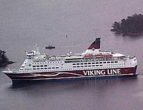 Veerboot Viking Line aan de grond gelopen bij Finse Ålandseilanden